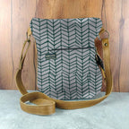 Mongoose Pouch Bag in Fishbone Avo-Natural