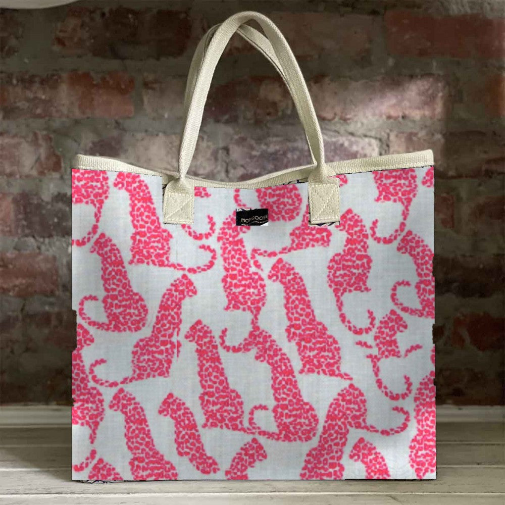 Mongoose Carry Beach Bag in Leopard Coral-Mint
