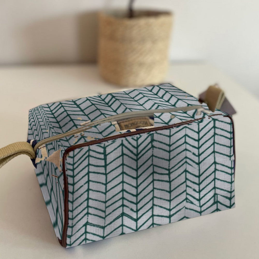 Mongoose Toiletry Bag in Fishbone Avo-Natural