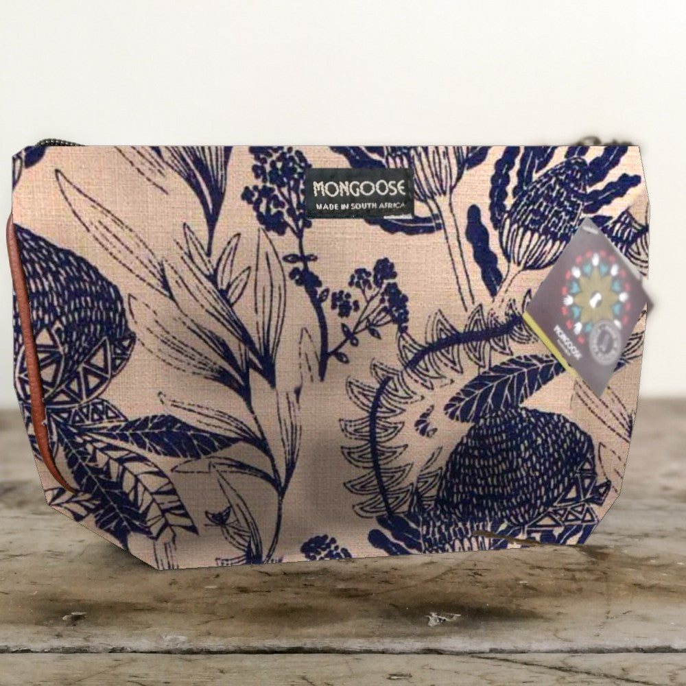 Mongoose Makeup Bag in Fynbos Delft-Natural