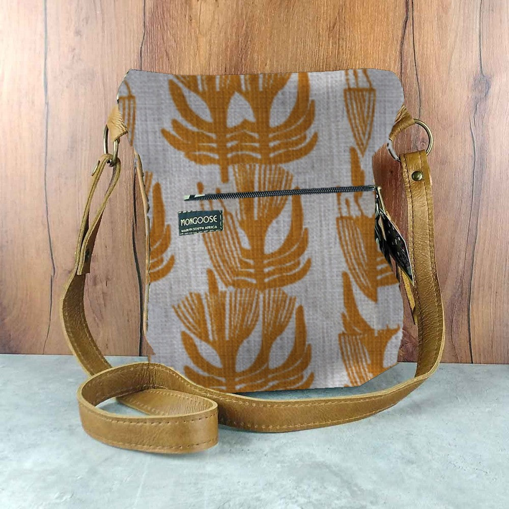 Mongoose Pouch Bag in Pincushion Lemon-Natural