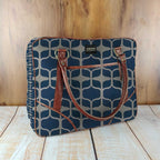 Mongoose Large Day Bag in Graphic Teal-Mint