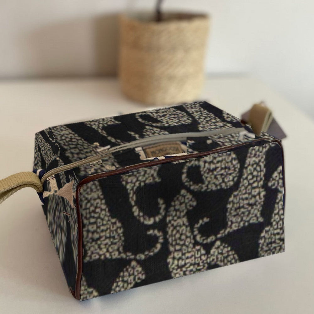 Mongoose Toiletry Bag in Leopard Natural-Black
