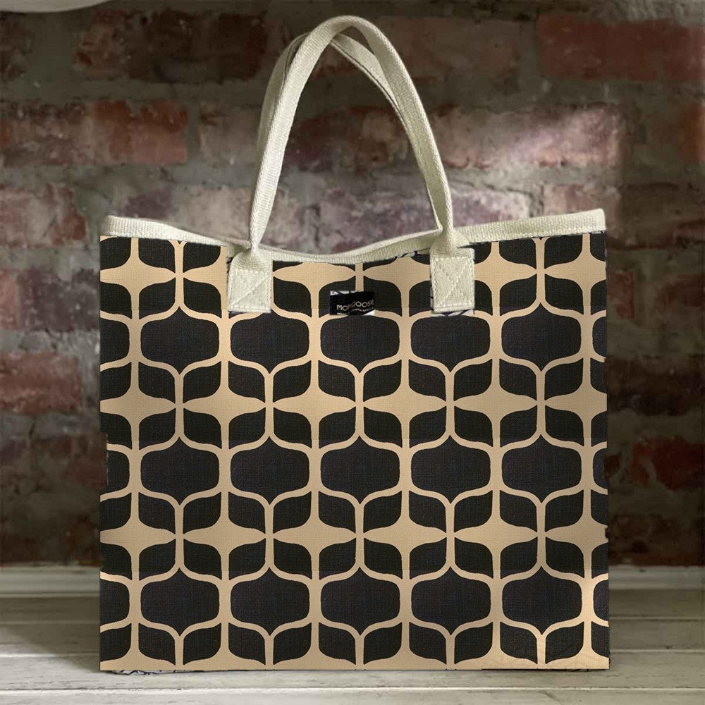 Mongoose Carry Beach Bag in Graphic Charcoal-Natural