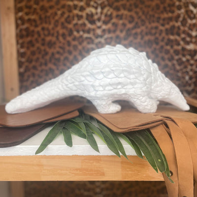 Pangolin – WHITE