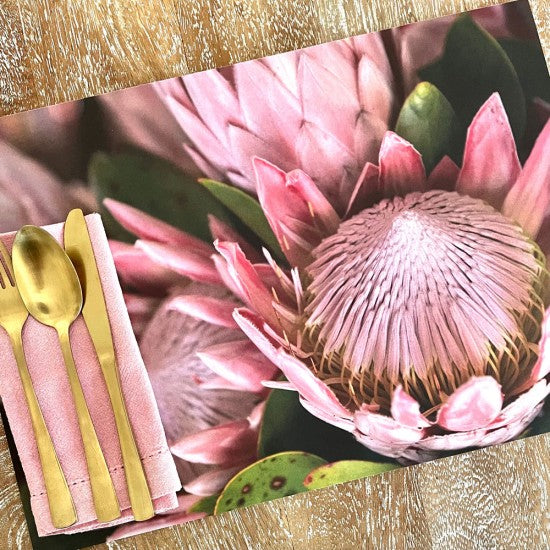 Disposable Placemats – King Proteas – view 3