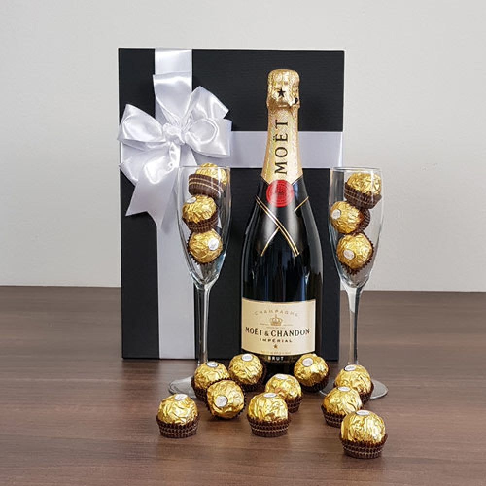 Hamper – French Duo – Moet & Ferrero Rocher Box