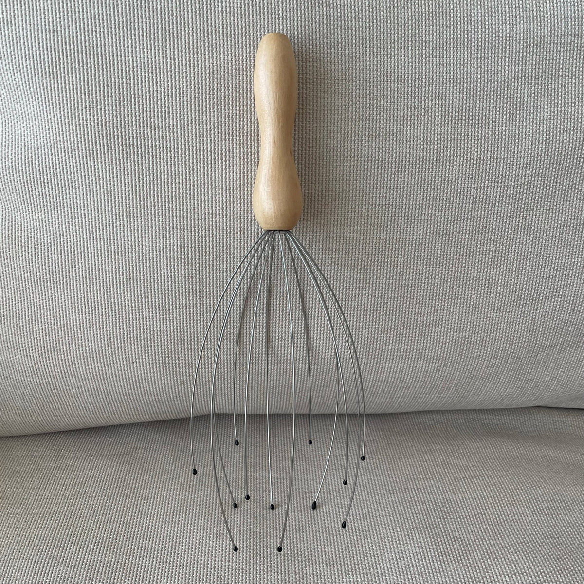 Head Scratcher/Massager – Wooden Handle – view 4