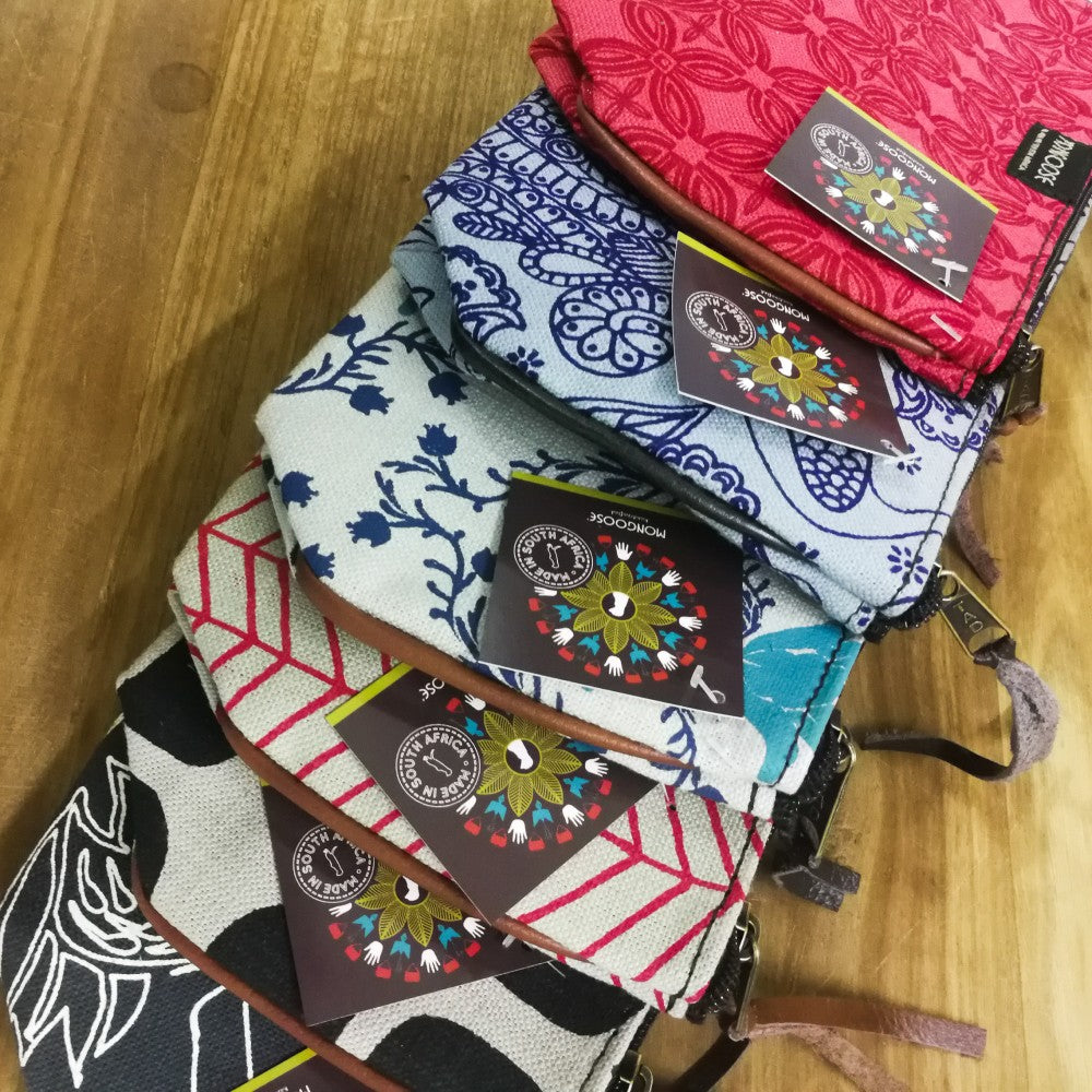 Mongoose Makeup Bag – view 5