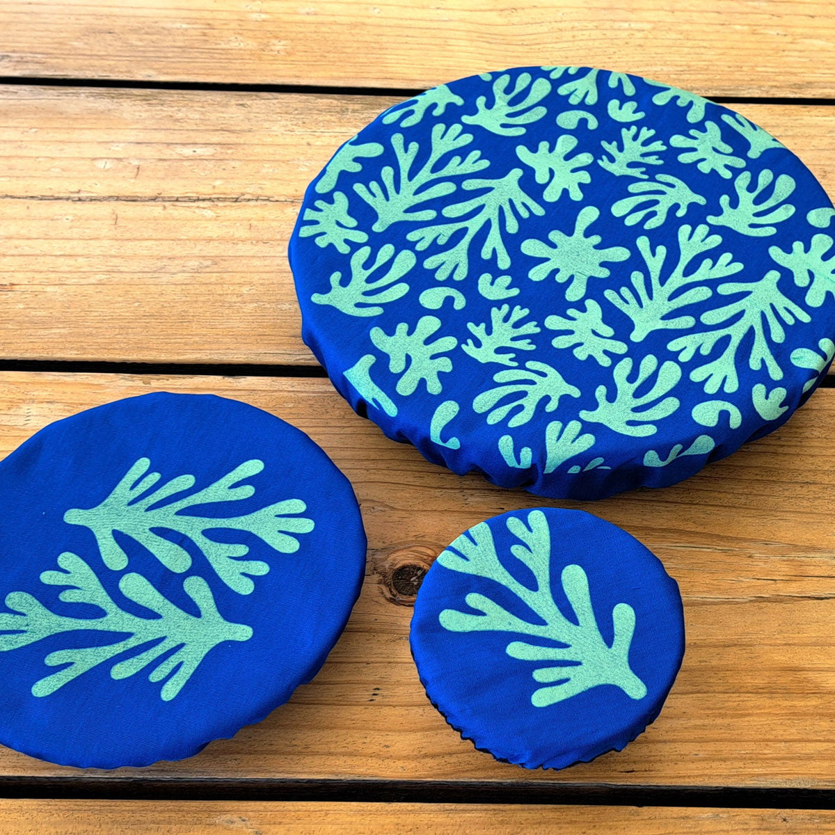 NiNi Bowl Covers – SEAWEED – Turquoise on Blue