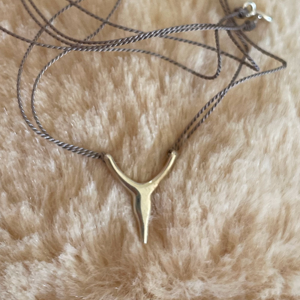 Springbok Necklace – Grey Silk