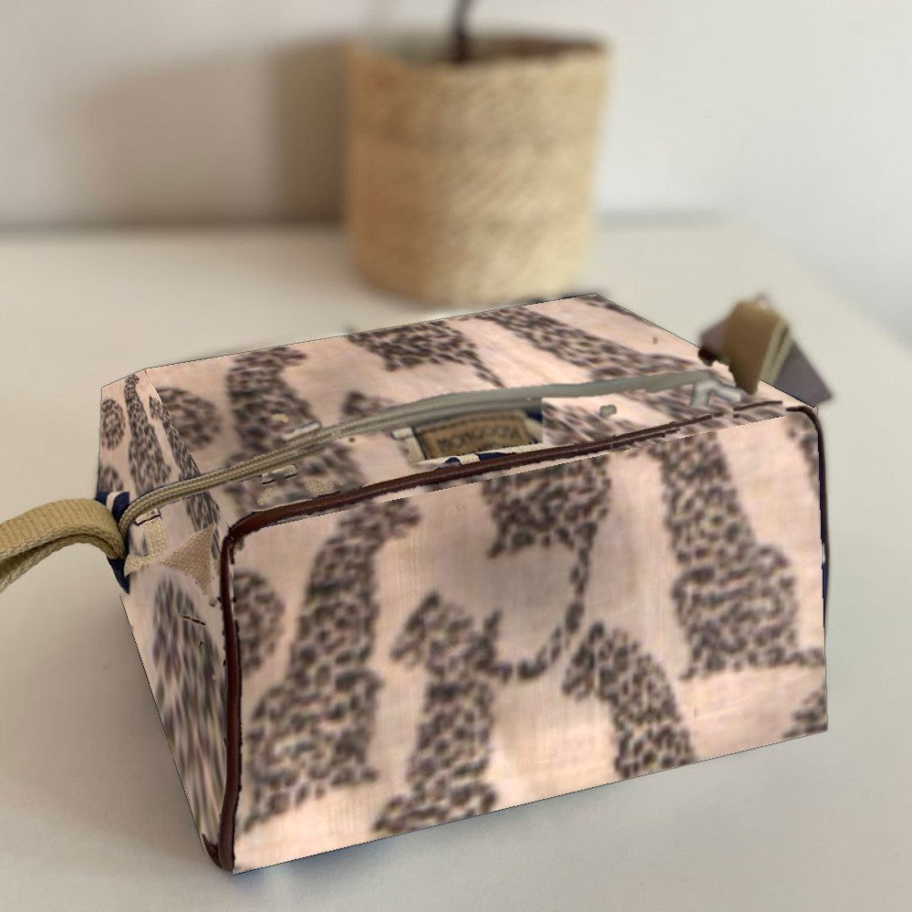 Mongoose Toiletry Bag in Leopard Charcoal-Natural
