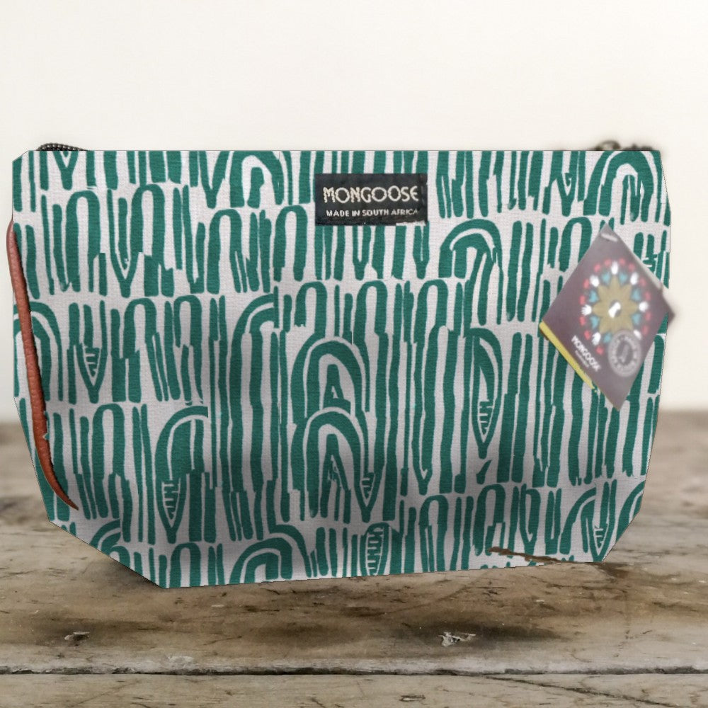 Mongoose Makeup Bag in Seeds Green-Natural