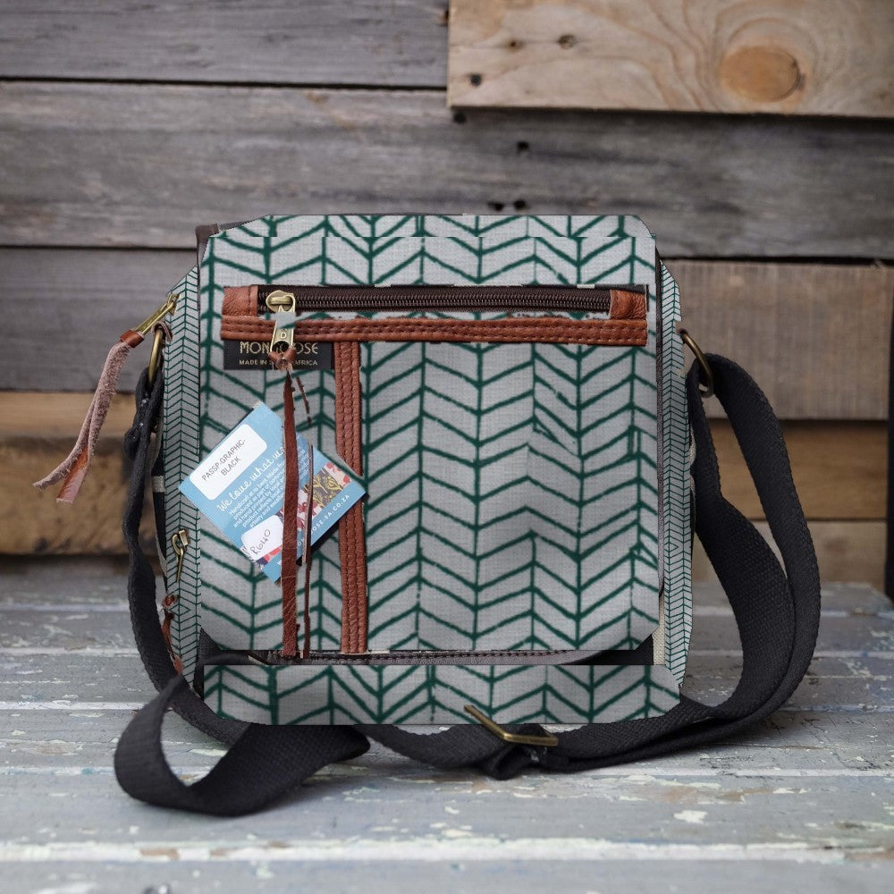 Mongoose Passport Cross Body Bag in Fishbone Avo-Natural