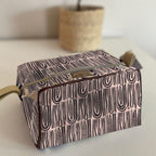Mongoose Toiletry Bag in Seeds Grey-Pebble