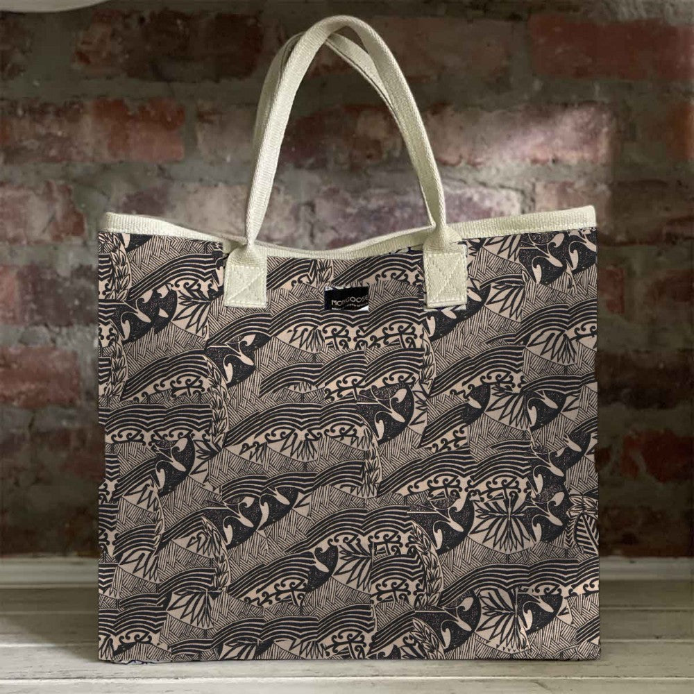Mongoose Carry Beach Bag in Koru Charcoal-Natural