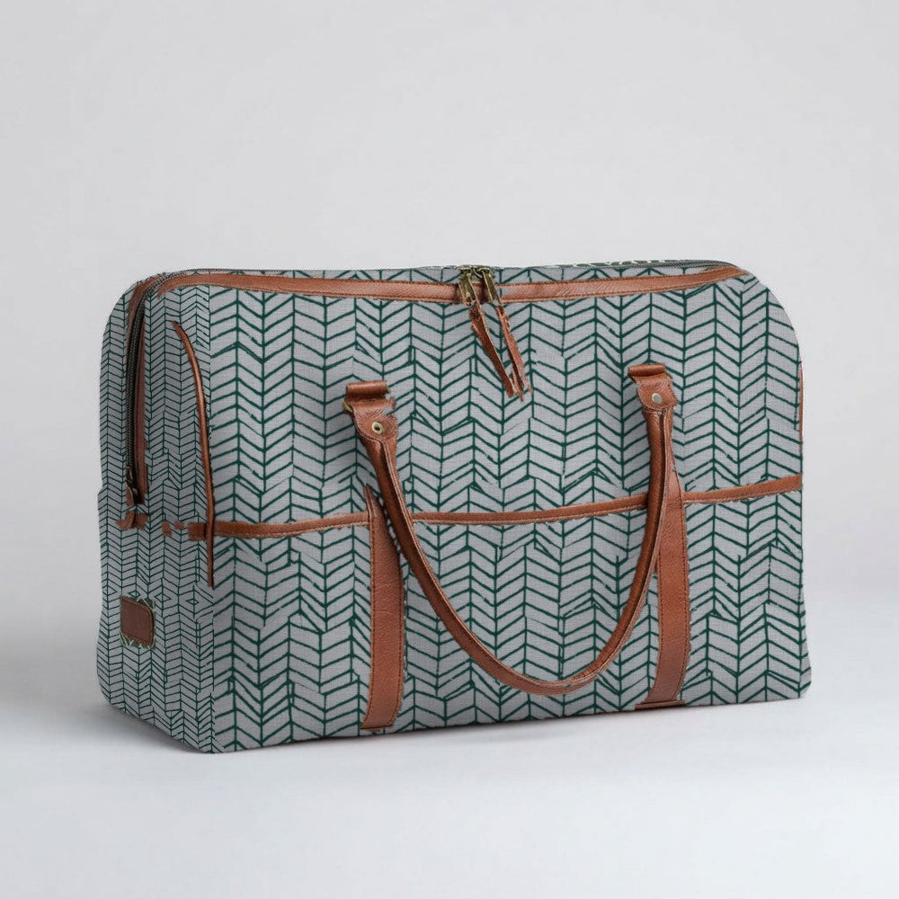 Mongoose Weekender Bag in Fishbone Avo-Natural