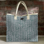 Mongoose Carry Beach Bag in Fishbone Avo-Natural